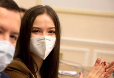 Экс-министра возмутили люди без масок в вагоне Укрзализныци - news.bigmir.net