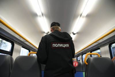 Василий Пискарев - Александр Хинштейн - В Госдуму внесли проект о защите любых сотрудников МВД, Росгвардии, Минобороны и СВР - m24.ru