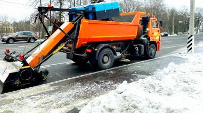 Николай Бондаренко - В первые дни нового года на дороги высыпали более 21 тысячи тонн реагентов - neva.today - Санкт-Петербург - Благоустройство