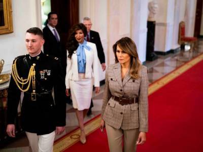 Дональд Трамп - Мелания Трамп - Мелания Трамп осудила штурм Капитолия - unn.com.ua - США - Киев - Вашингтон