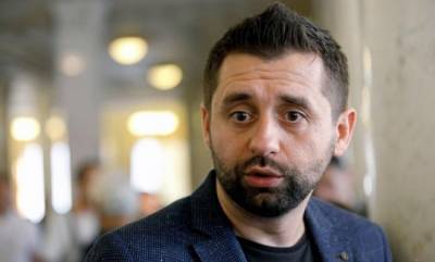 Давид Арахамия - В "Слуге народа" отреагировали на "тарифные" протесты и готовят антикризисный план - vchaspik.ua