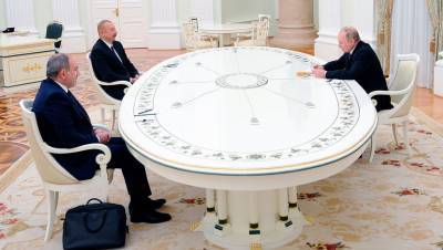 Владимир Путин - Никол Пашинян - Ильхам Алиев - Путин подвел итоги трехсторонних переговоров по Карабаху - gazeta.ru - Азербайджан
