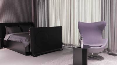 LG Display показала «сгибающийся» OLED-монитор и прозрачный сворачиваемый OLED-телевизор, маскирующийся под изножье кровати - itc.ua