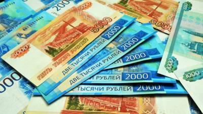 Лазарь Бадалов - Известия: 34% россиян предпочитают хранить деньги в наличной форме - russian.rt.com