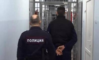В Тобольске мужчина с оружием ограбил микрофинансовую организацию - news.megatyumen.ru - Тобольск