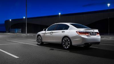 Автомобиль Honda Accord стал популярнее Toyota Camry в 2020 году - inforeactor.ru