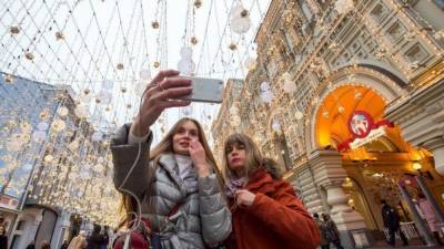 Подсчитаны траты россиян в новогодние праздники - riafan.ru - Москва