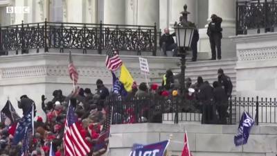 Дональд Трамп - Полиция Капитолия отстранила двух сотрудников после беспорядков - delovoe.tv - США - Вашингтон