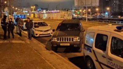 Трагедия на дороге: в Киеве у таксиста остановилось сердце за рулем, кадры последствий - politeka.net - Киев