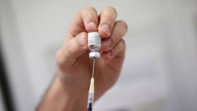Россия не планирует закупать вакцину Pfizer в 2021 году - gazeta.ru