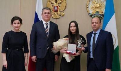 «Артист должен заслужить»: деятели культуры Башкирии о высоком звании Яны Габбасовой - mkset.ru - Башкирия
