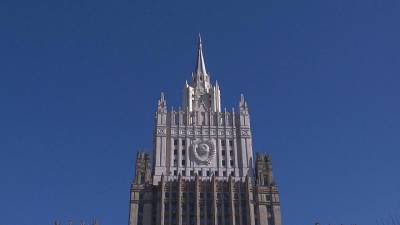 В России не будут оформлять электронные визы для иностранцев - vesti.ru