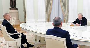 Владимир Путин - Никол Пашинян - Ильхам Алиев - Политологи указали на выгоды Алиева и Пашиняна от переговоров с Путиным - kavkaz-uzel.eu - Москва - Азербайджан - с. Путин
