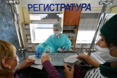 Андрей Саран - Власти Петербурга: поликлиники не могут отказывать в записи на вакцинацию против COVID - interfax-russia.ru - Москва - Санкт-Петербург - Петербург
