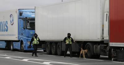 После Brexit нидерландские таможенники отбирают бутерброды у британских водителей - tsn.ua - Англия - Запрет