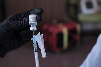 Во Франции - Во Франции зафиксировали новую побочную реакцию на вакцину Pfizer - lenta.ru - США - шт.Аляска