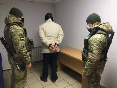 На границе с РФ задержали 60-летнего матёрого уголовника - lenta.ua - Бачевск