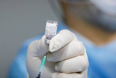Адам Недзельский - В Польше зафиксирован первый случай осложнения после вакцинации от коронавируса - kp.ua