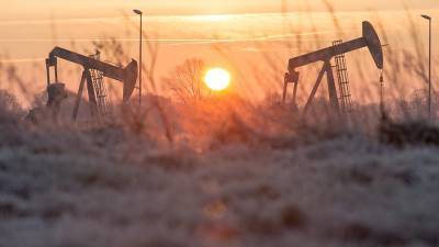 Александр Новак - Цена нефти Brent на бирже ICE превысила $57 за баррель впервые с 24 февраля - iz.ru - Лондон