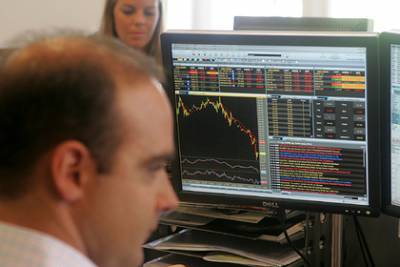 Цены на нефть пошли на рекорд - lenta.ru - США - Лондон