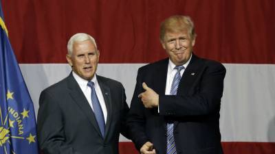 Дональд Трамп - Нэнси Пелоси - Майк Пенс - Пенс отказался отстранять Трампа с помощью 25-й поправки - sharij.net - США