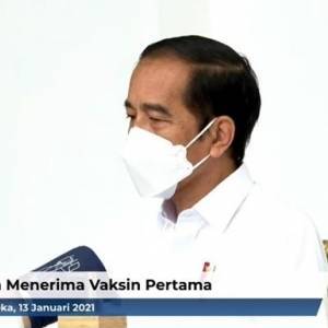 Джоко Видодо - Президента Индонезии привили вакциной Sinovac. Видео - reporter-ua.com - Индонезия