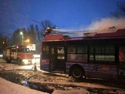 На Полтавщине на ходу загорелся троллейбус - news.bigmir.net - Полтавская обл. - Кременчуг