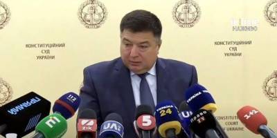 Александр Тупицкий - «Прямо в аэропорту». Глава КСУ Тупицкий заявил, что по возвращении из ОАЭ ему устроят «шоу» с вручением подозрения - nv.ua - Киев - Эмираты