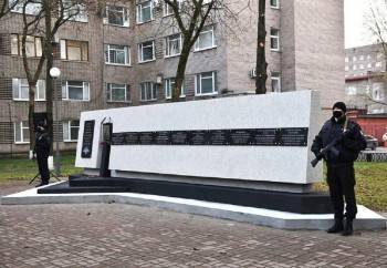 В Череповце потеряли хозяев памятника погибшим сотрудникам УМВД - vologda-poisk.ru - Череповец