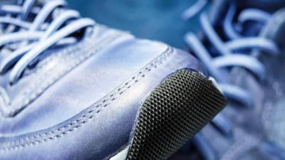 Предприниматель незаконно продавал обувь с логотипами известных брендов в Невском районе - piter.tv - окр.Сзфо