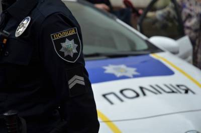 В Киеве мужчина выбросился из окна, а после падения принял полицию за ангелов (видео) - newsone.ua - Киев