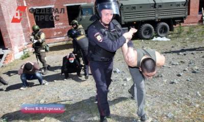 Валерий Горелых - В Екатеринбурге в центре временного содержания граждан пресекли дебош - fedpress.ru - Екатеринбург
