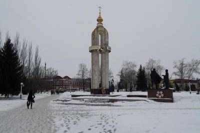 Мичуринец срубил ёлку с площади города, чтобы отпраздновать Новый год - tambov.mk.ru - Мичуринск - Тамбовская обл.