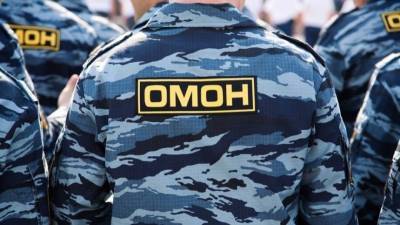 Валерий Горелых - В Екатеринбурге мигранты устроили дебош в центре содержания иностранцев - 5-tv.ru - Россия - Екатеринбург