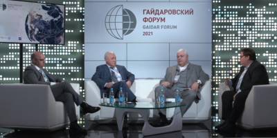 Владимир Путин - Путин обратился к участникам XII Гайдаровского форума - ruposters.ru