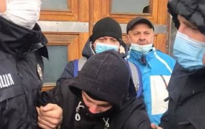 В Виннице произошла стычка между протестующими - korrespondent.net