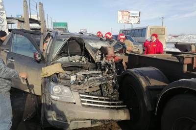 Водителя из авто доставали спасатели: в Одесской области Kia Mohave влетел под автопоезд (фото и видео) - newsone.ua - Украина - Одесса - Одесская обл. - Черноморск