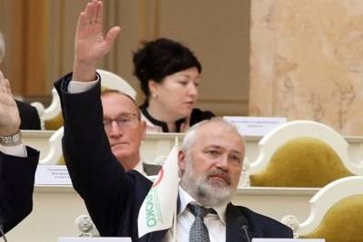 Михаил Амосов - Депутат Амосов заболел коронавирусом после прививки «Спутником V» - spb.mk.ru