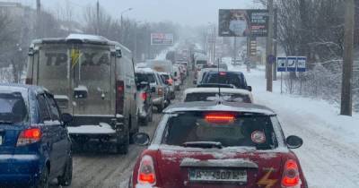 В Запорожье застряли фуры, а в Одессе на дежурстве травмпункты: как Украина борется с непогодой - tsn.ua - Одесса - Запорожье