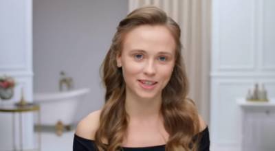 Анна Кошмал - Тонкие полосочки едва прикрыли "прелести": звезда "Сватов" Анна Кошмал вскружила голову пикантным снимком у моря - ukrainianwall.com
