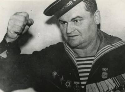 Владимир Кайда: морпех-богатырь, который убивал немцев одними руками - russian7.ru - Новороссийск