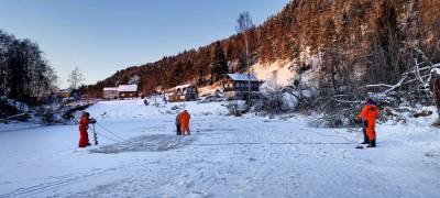 Водолазы продолжают поиски пропавшего в Карелии ребенка, несмотря на 25-градусные морозы (ФОТО и ВИДЕО) - stolicaonego.ru - район Сортавальский - республика Карелия