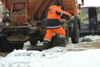 Около 830 дворников убирают снег в нижегородских дворах - nn.mk.ru - Нижний Новгород - р-н Советский