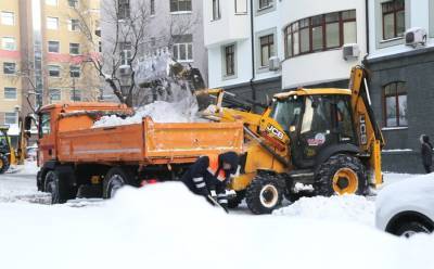 Петр Бирюков - В Москве продолжают устранять последствия снегопада - m24.ru - Москва