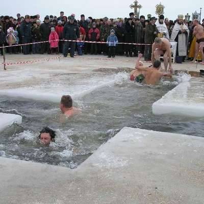 В России организуют более 2500 мест для крещенских купаний - radiomayak.ru