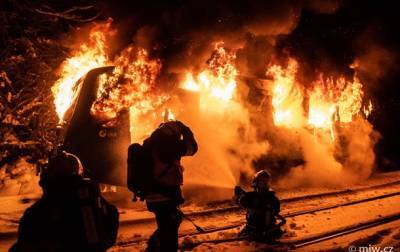 В Чехии на ходу загорелся пассажирский поезд - korrespondent.net - Чехия