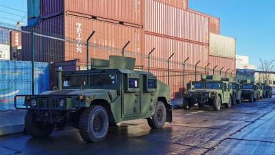 Посольство США на Украине сообщило о доставке в страну 20 бронемобилей "Хамви" - piter.tv - США - Киев - Вашингтон - Посольство