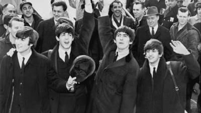 Джон Леннон - Джордж Харрисон - Мир отмечает Всемирный день The Beatles - polit.info