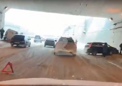 В тоннеле на Московском шоссе случилась массовая авария - ya62.ru - Рязань