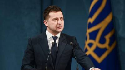 Владимир Зеленский - Зеленский пообещал, что над Донецким аэропортом вновь взовьется флаг Украины - ru.espreso.tv - Донецк